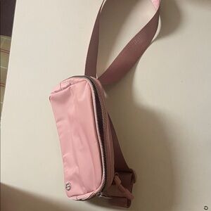 New without tag Lululemon Athletica Soft Pink beltBag or crossbody bag